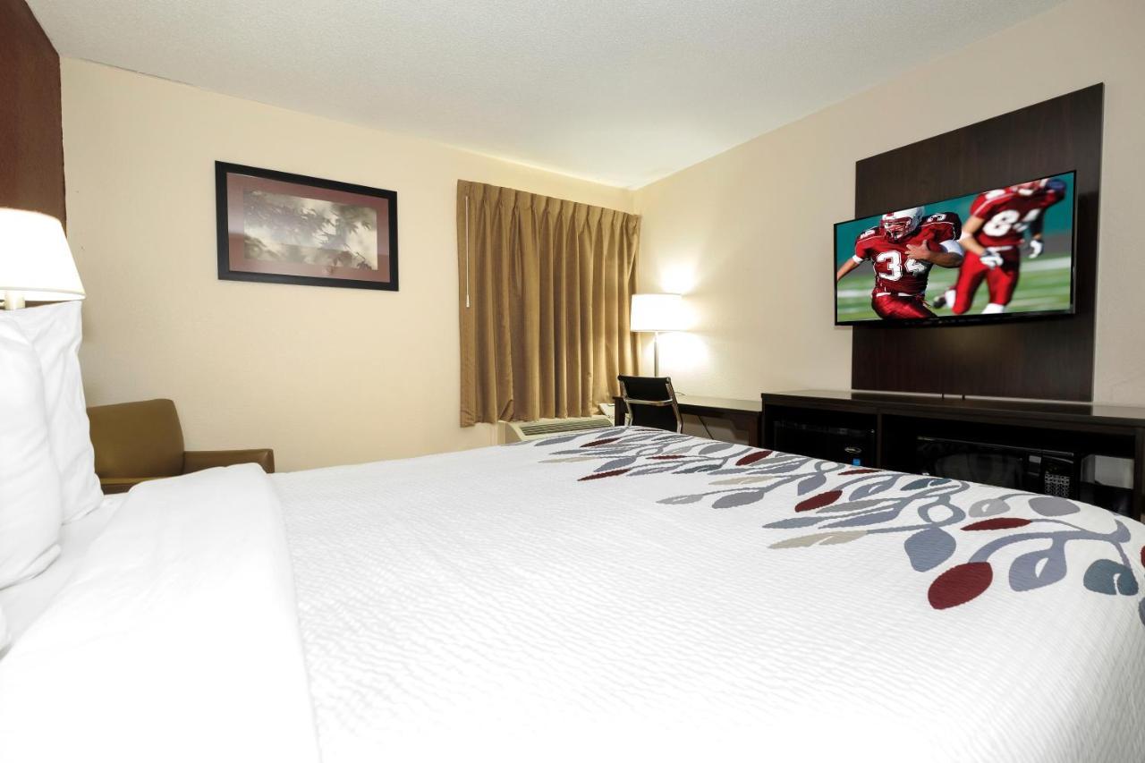 Red Roof Inn Хилсвил Екстериор снимка