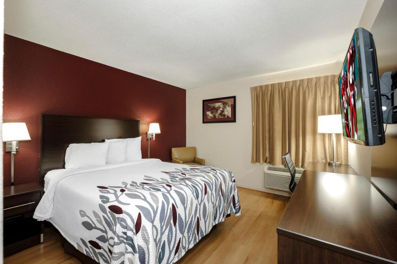 Red Roof Inn Хилсвил Екстериор снимка