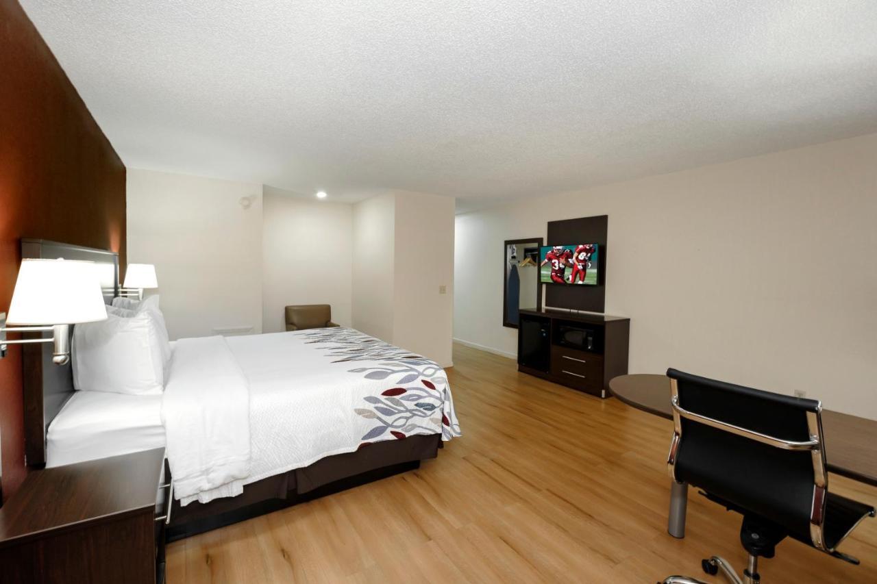 Red Roof Inn Хилсвил Екстериор снимка