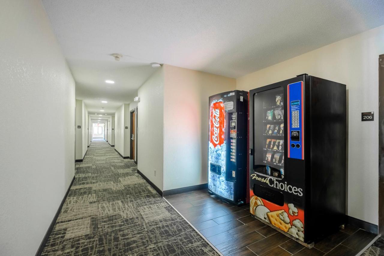 Red Roof Inn Хилсвил Екстериор снимка