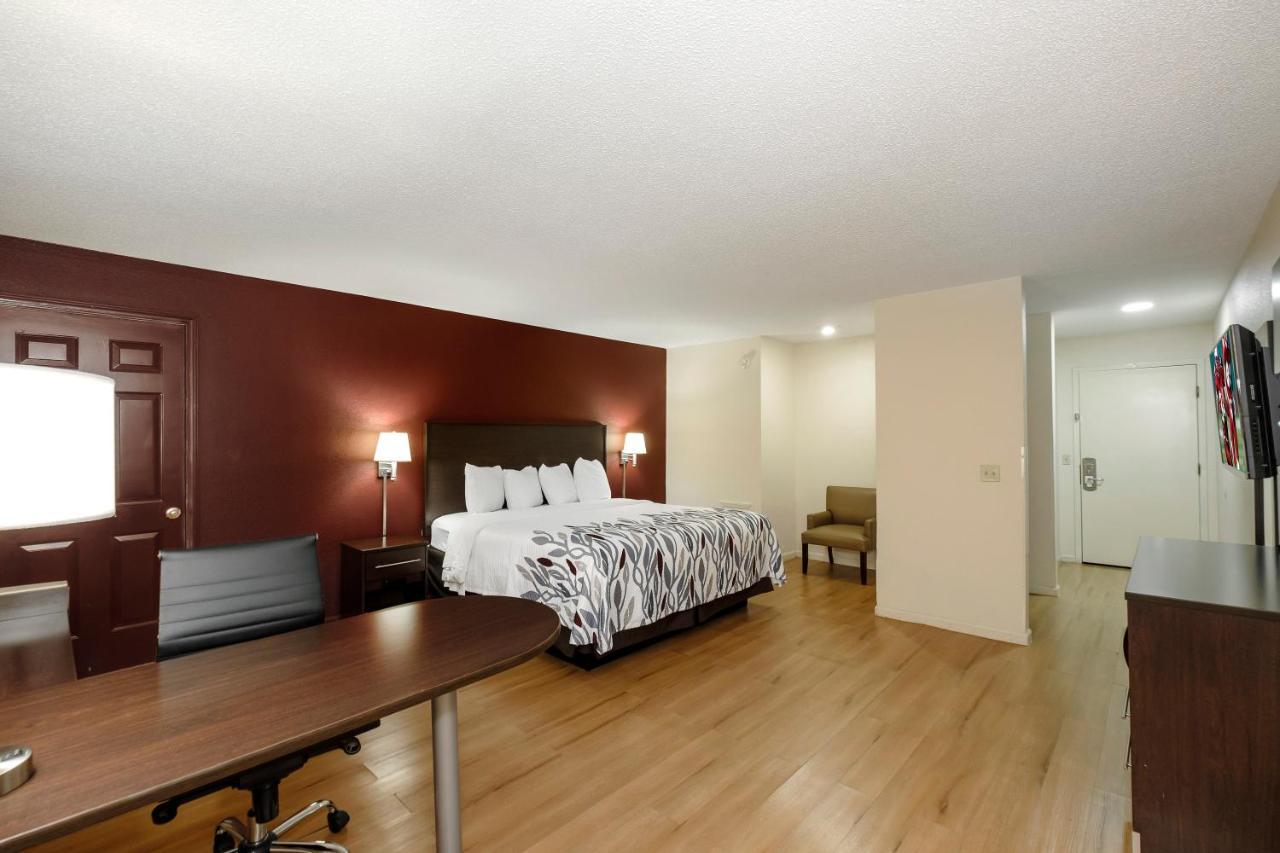 Red Roof Inn Хилсвил Екстериор снимка