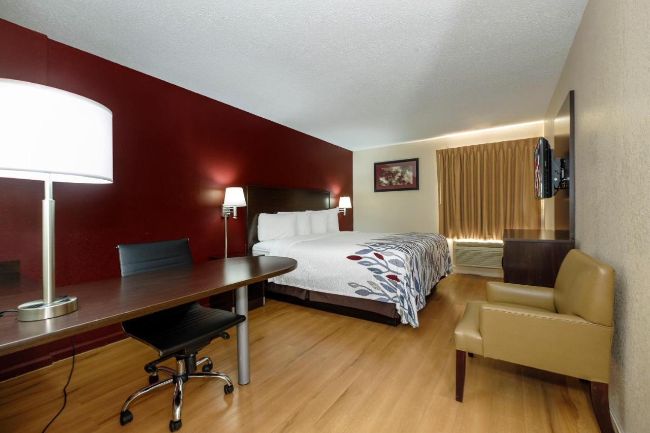 Red Roof Inn Хилсвил Екстериор снимка