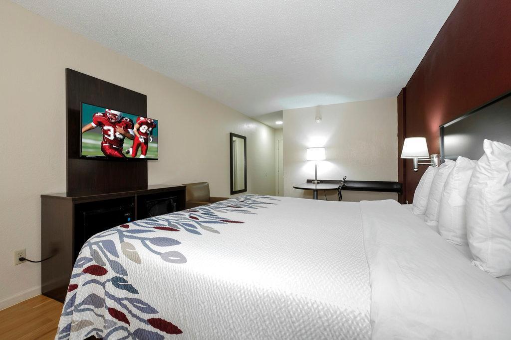 Red Roof Inn Хилсвил Екстериор снимка