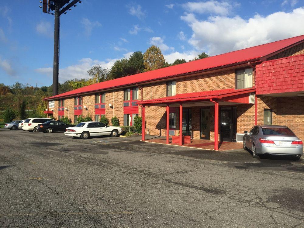 Red Roof Inn Хилсвил Екстериор снимка